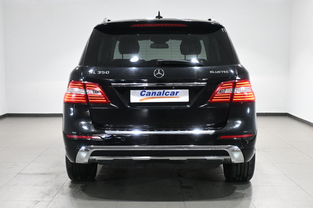 Foto Mercedes-Benz ML 5