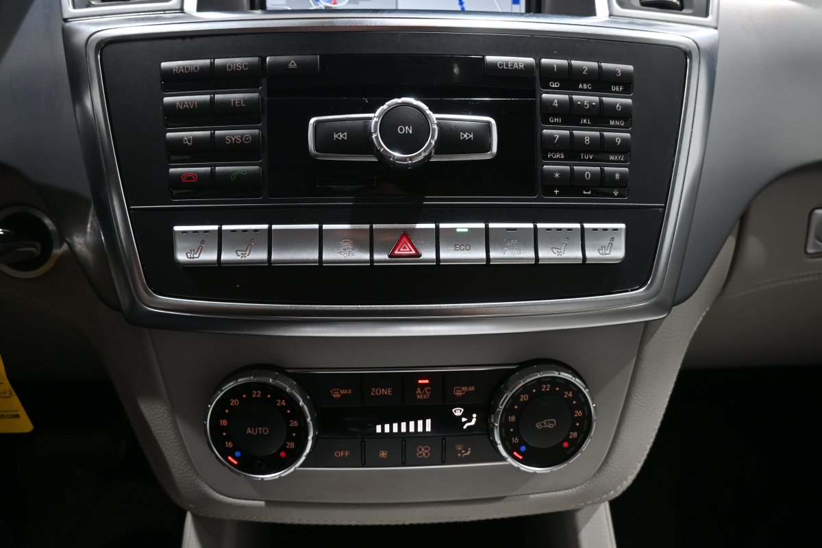 Foto Mercedes-Benz ML 18