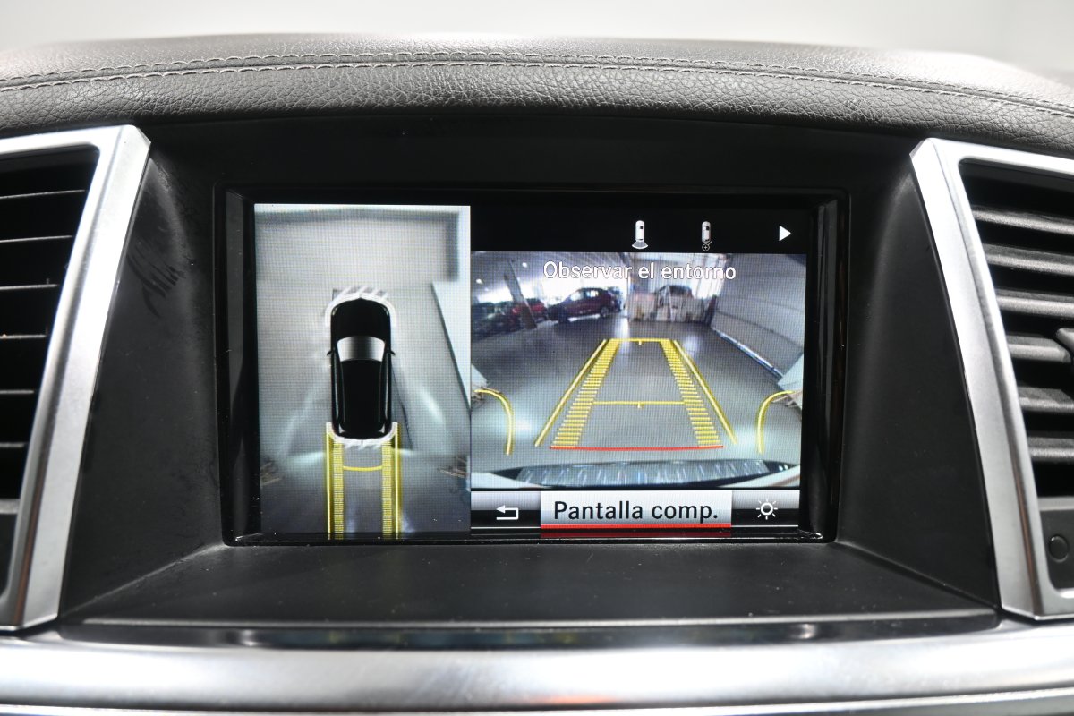 Foto Mercedes-Benz ML 17