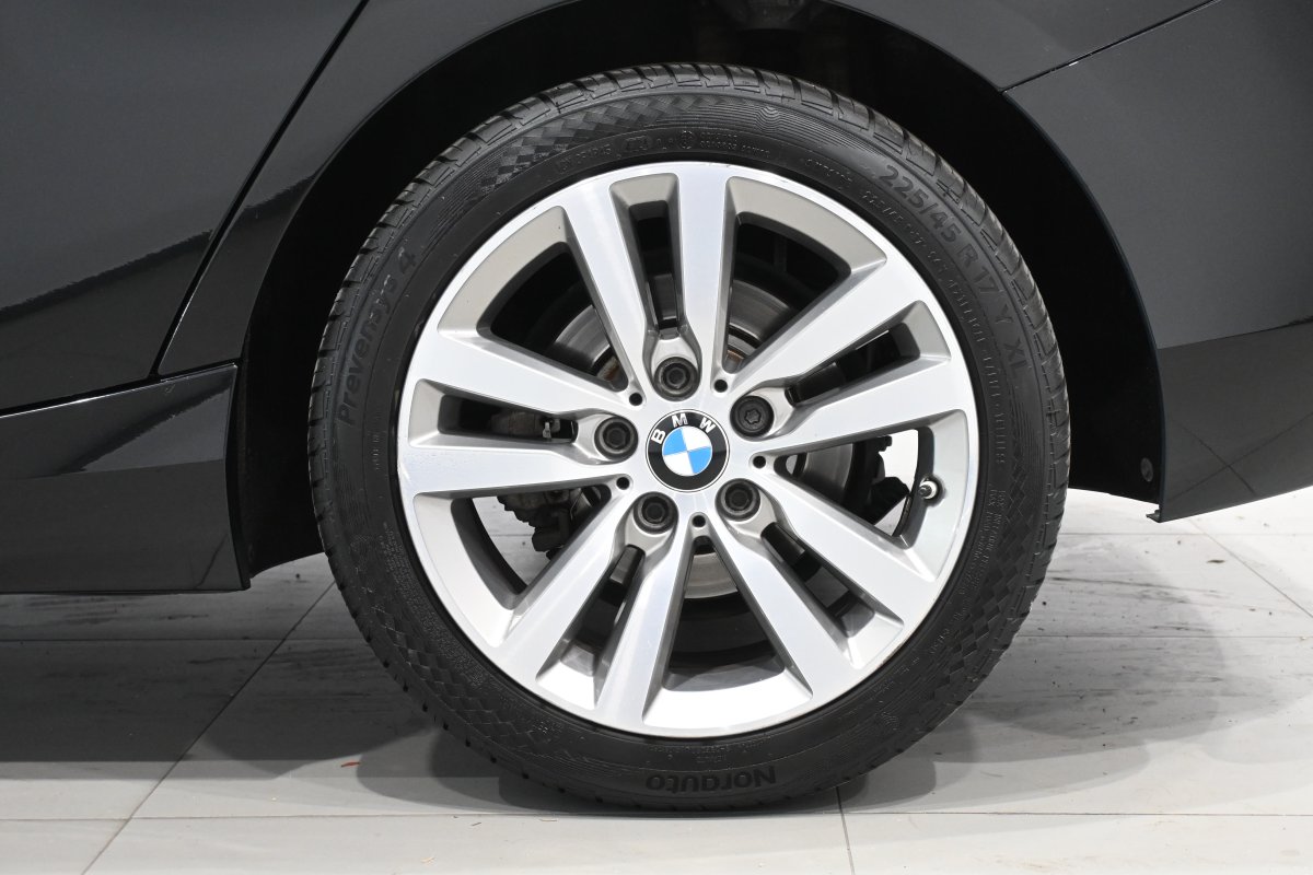 Foto Bmw 118i 27