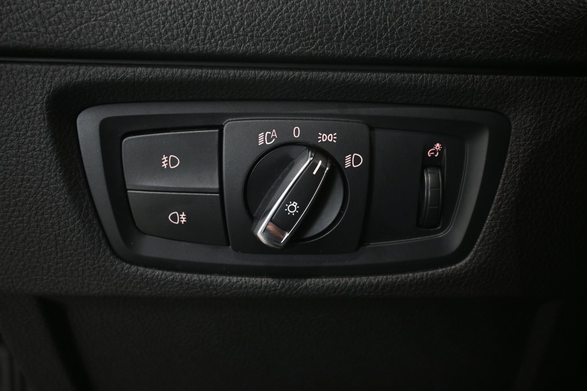 Foto Bmw 118i 24
