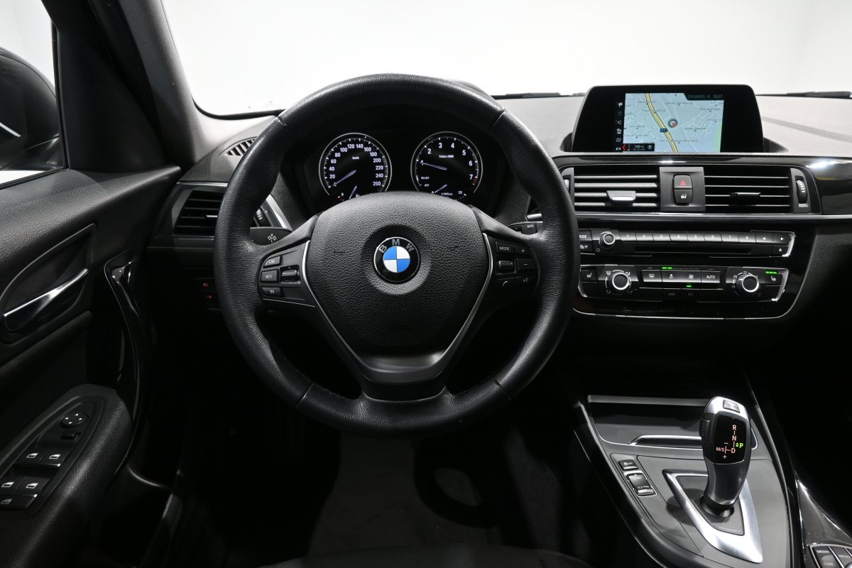 Foto Bmw 118i 18