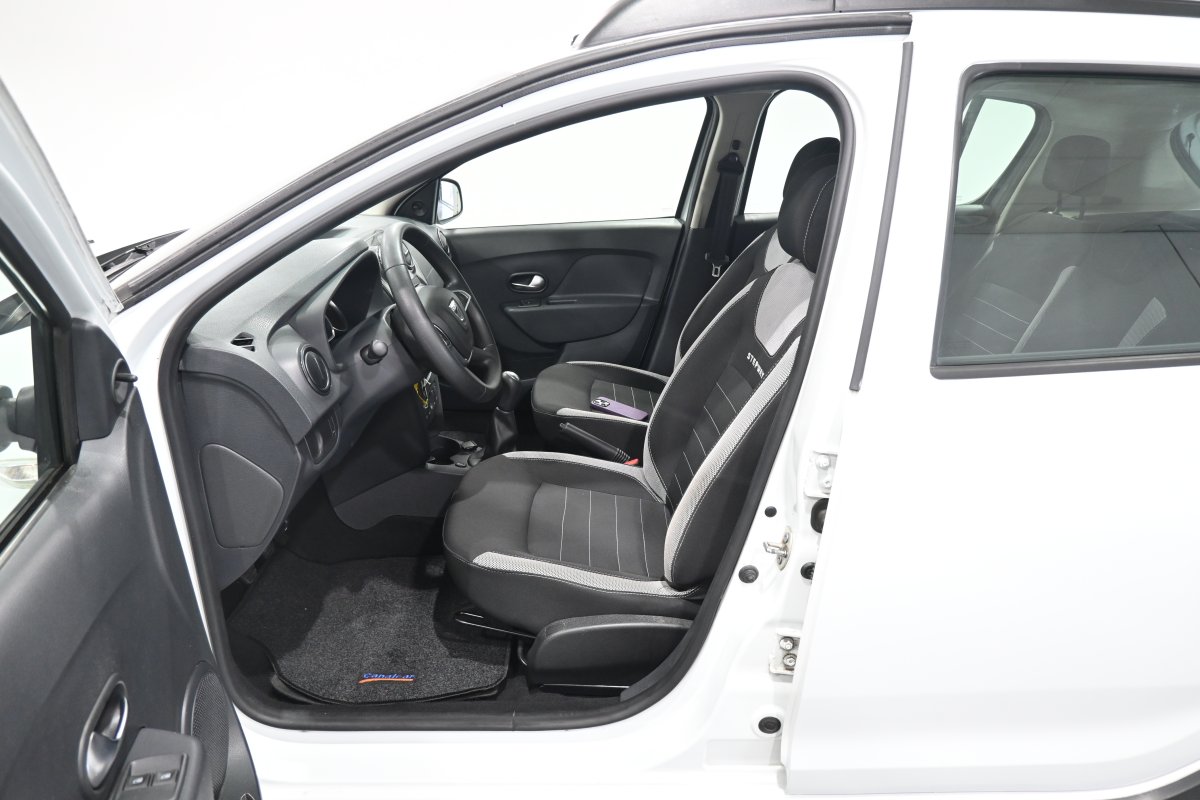 Foto Dacia Sandero 10