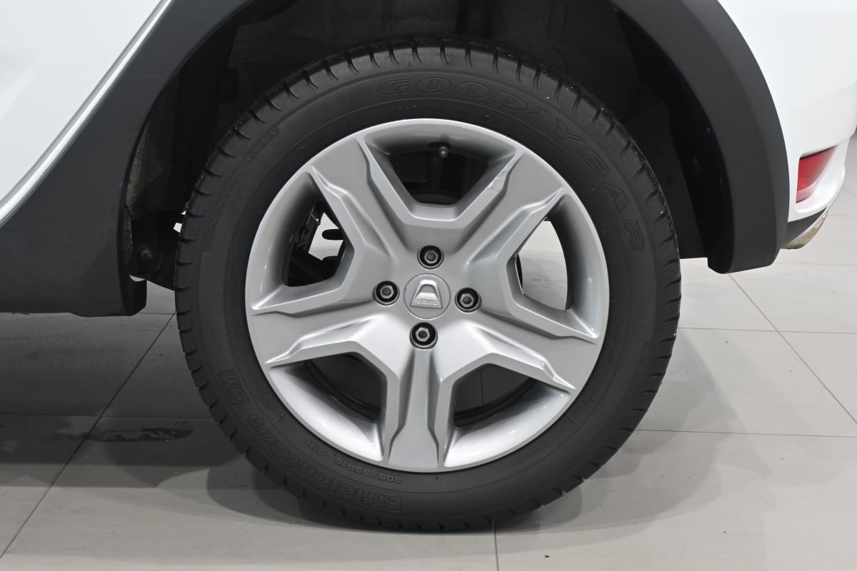 Foto Dacia Sandero 18
