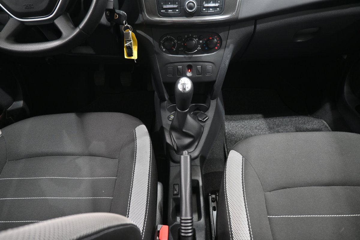 Foto Dacia Sandero 14