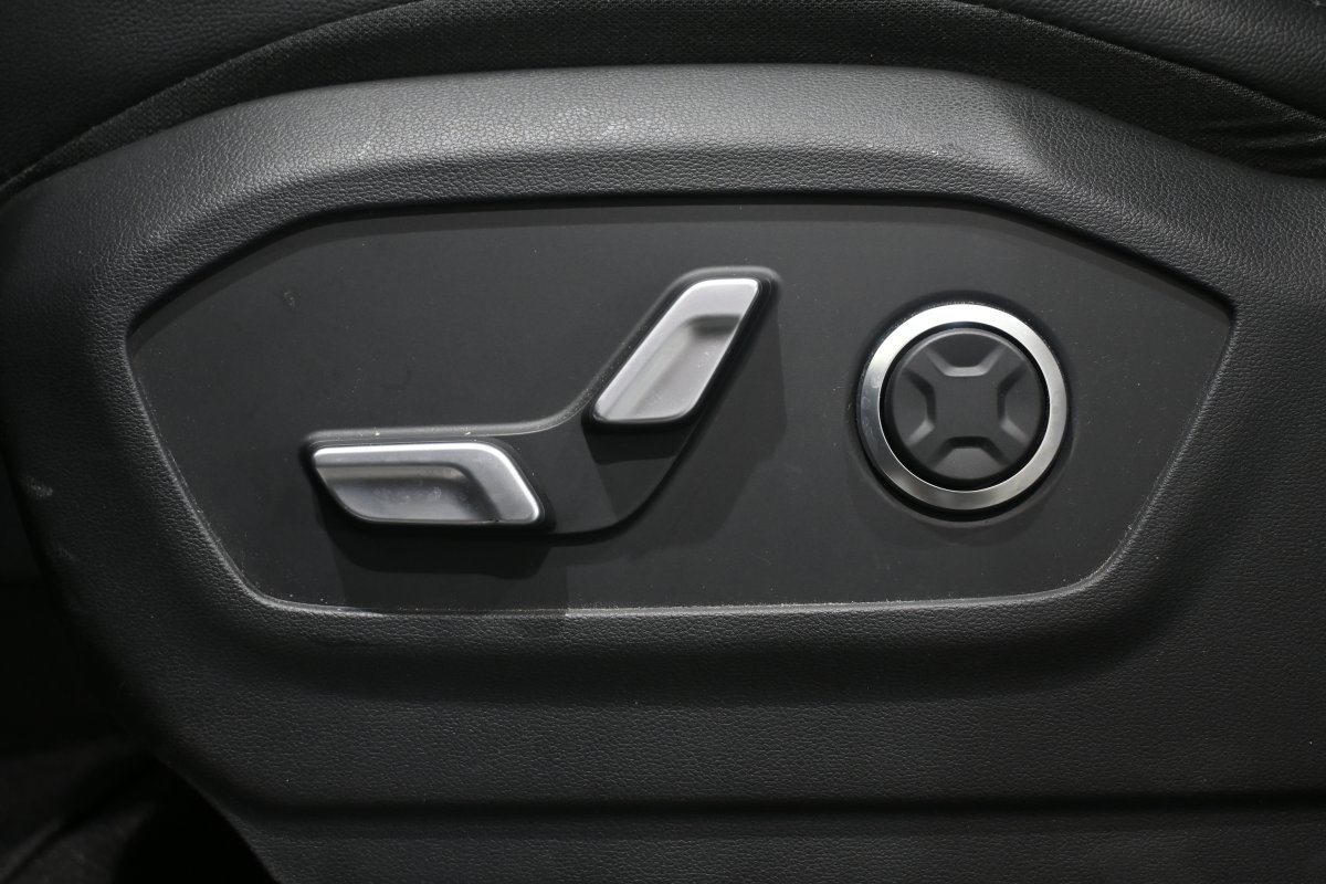 Foto Hyundai Santa 34