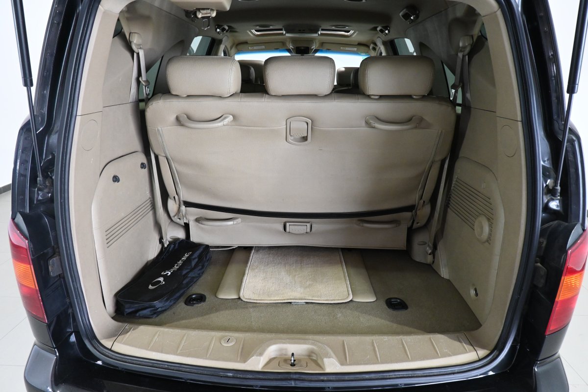 Foto Ssangyong Rodius 8