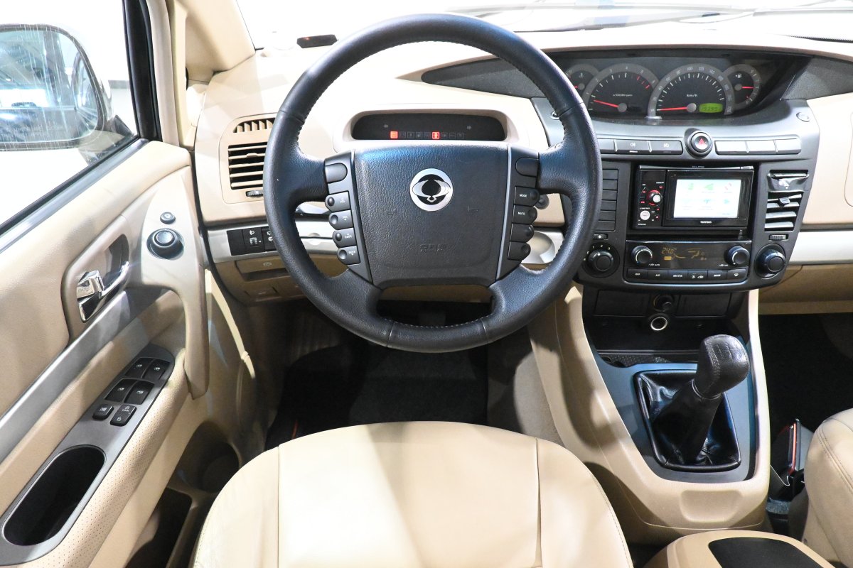 Foto Ssangyong Rodius 18
