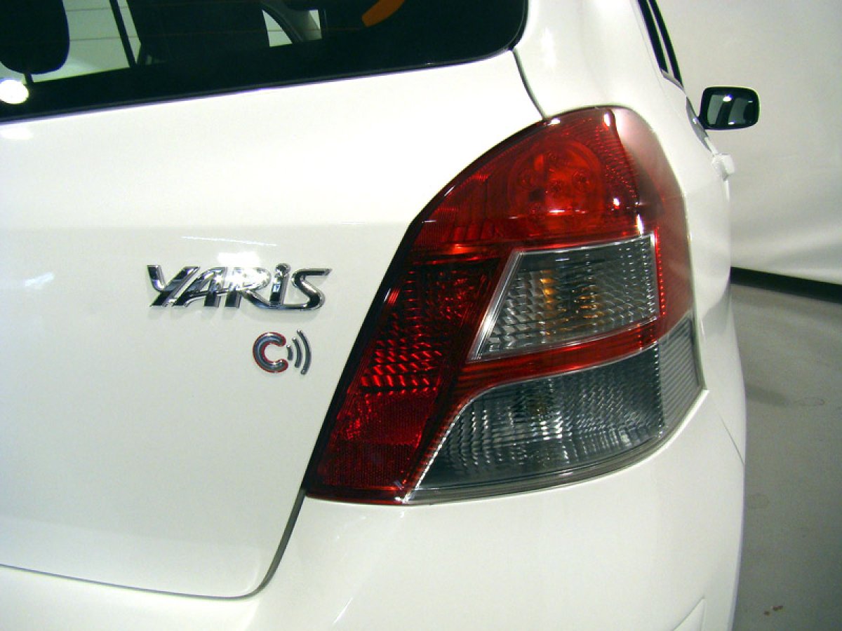 Foto Toyota Yaris 15