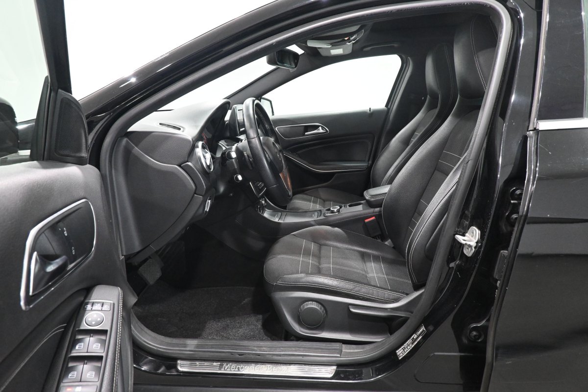 Foto Mercedes-Benz A 6