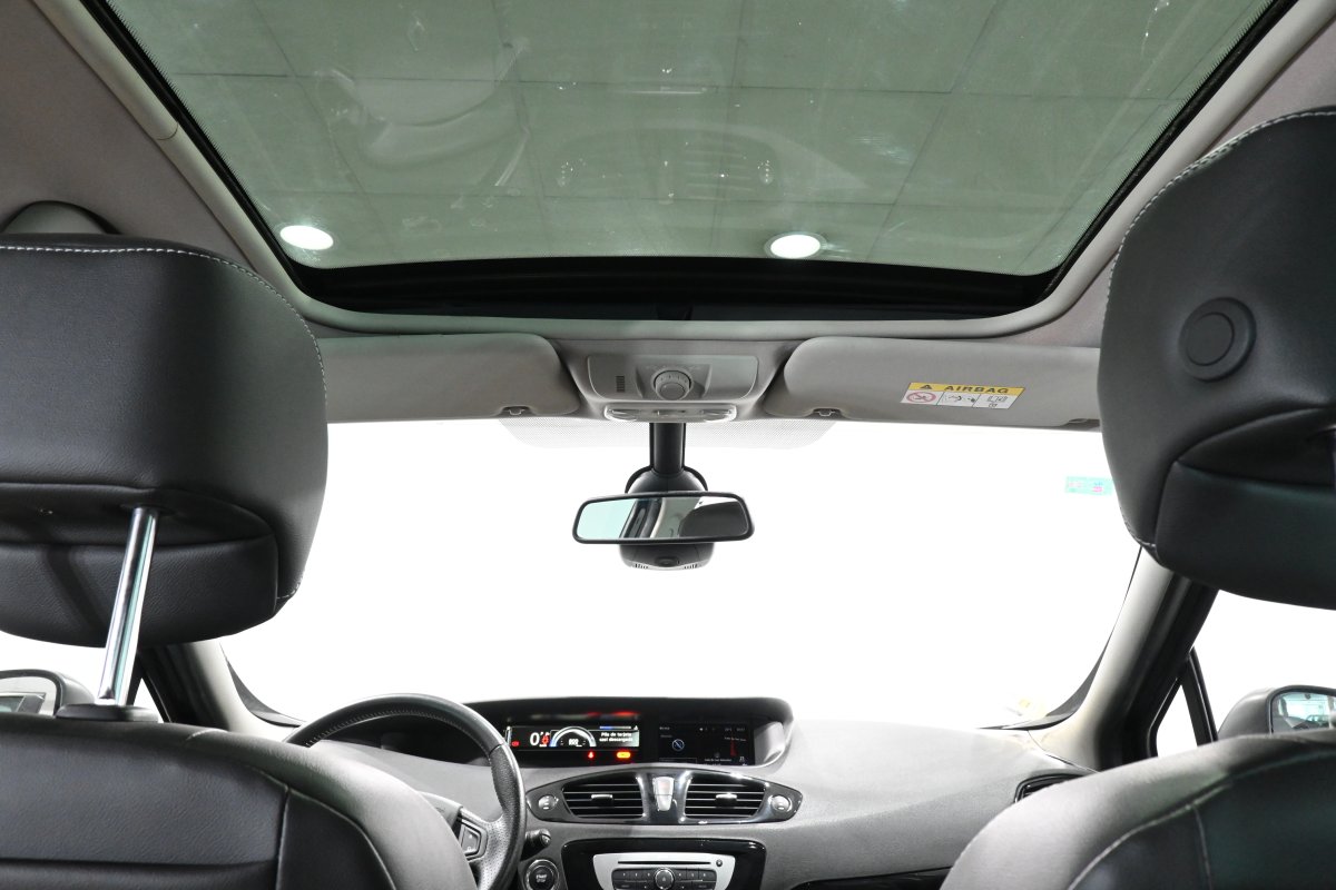 Foto Renault Grand Scenic 26