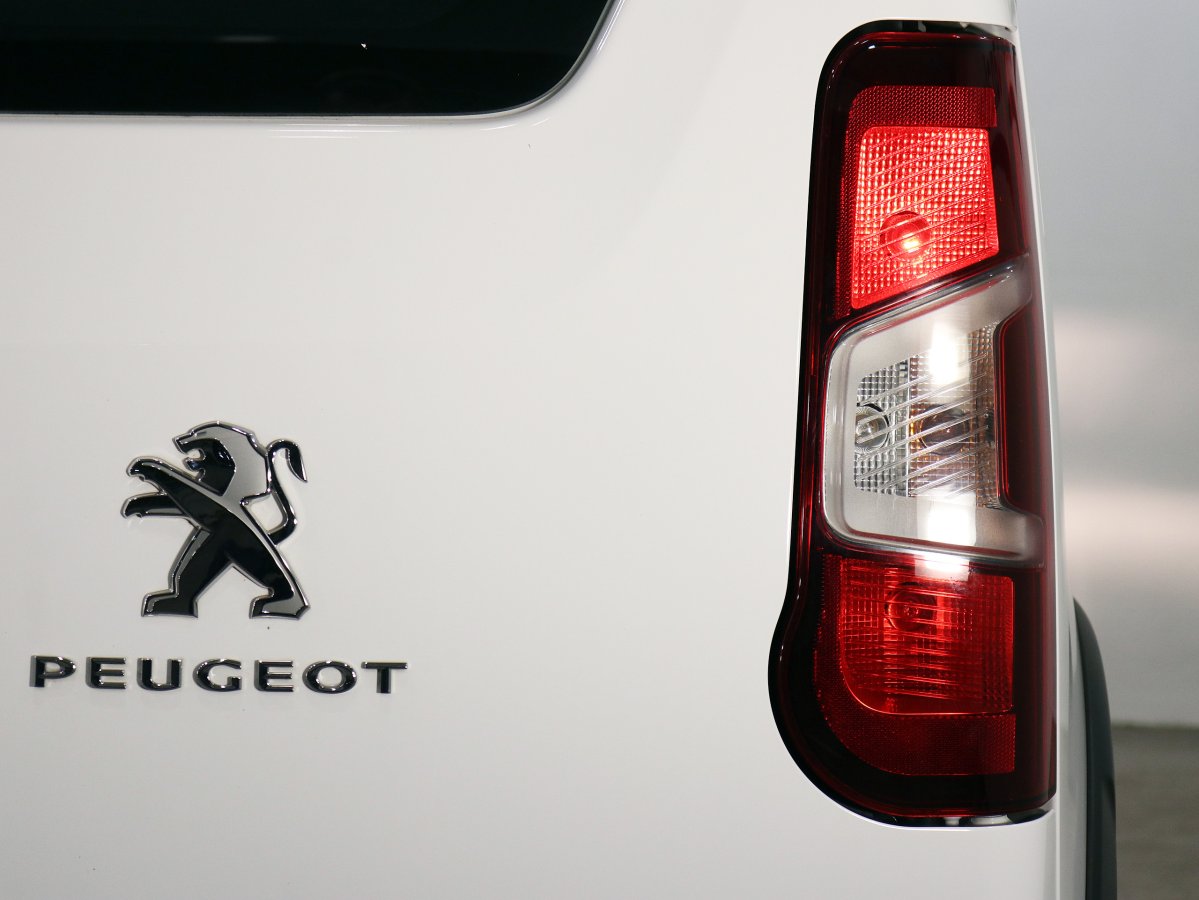 Foto Peugeot Rifter 10