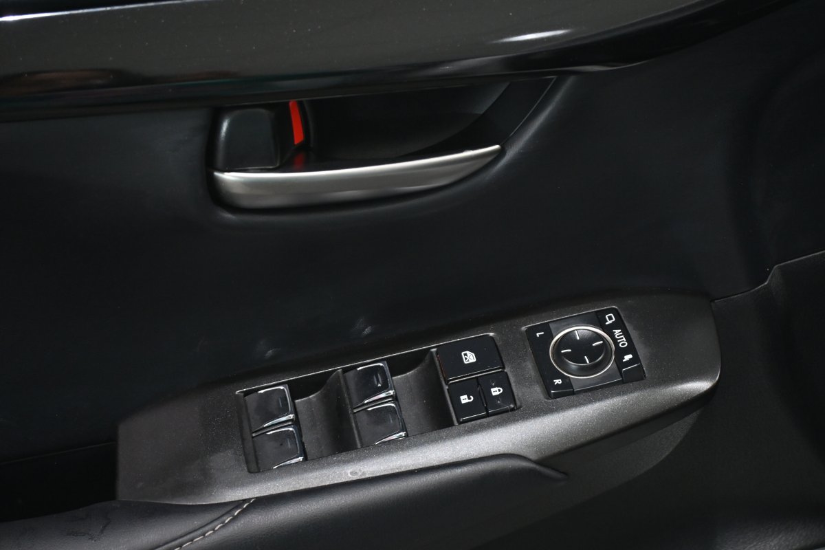 Foto Lexus NX 29