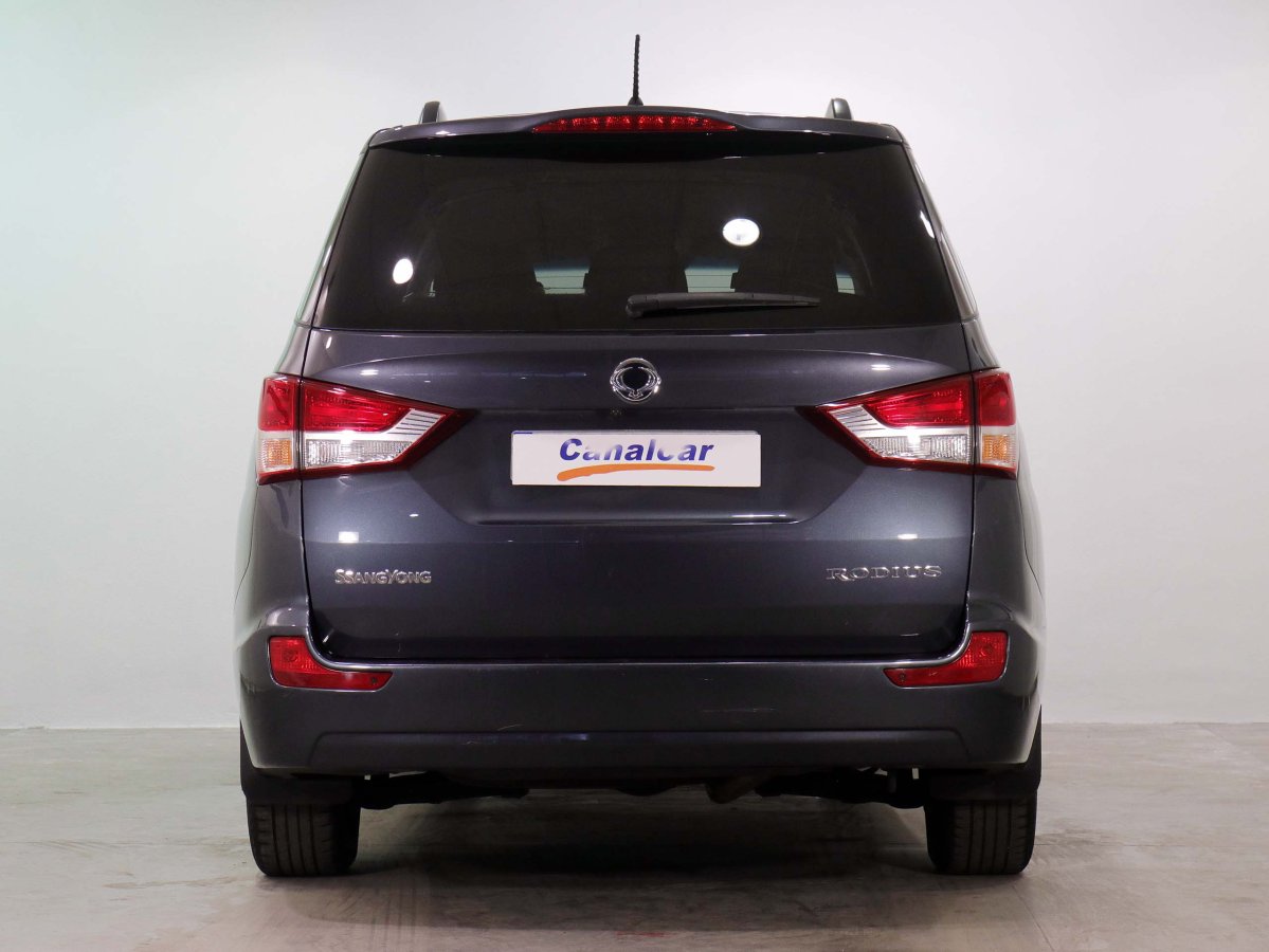 Foto Ssangyong Rodius 5