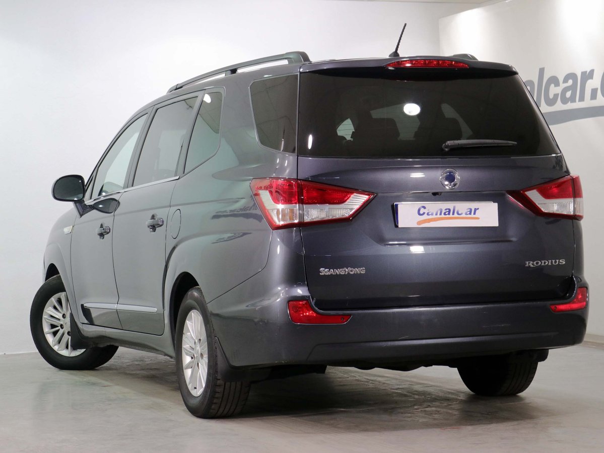 Foto Ssangyong Rodius 6