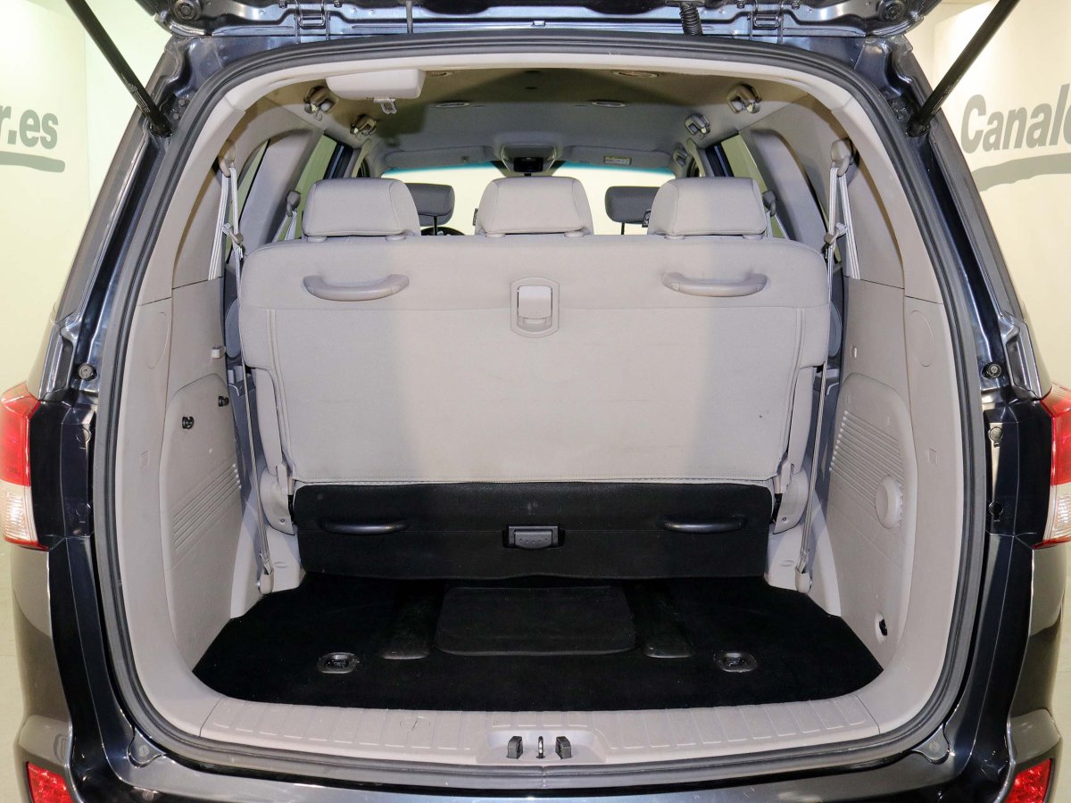 Foto Ssangyong Rodius 8