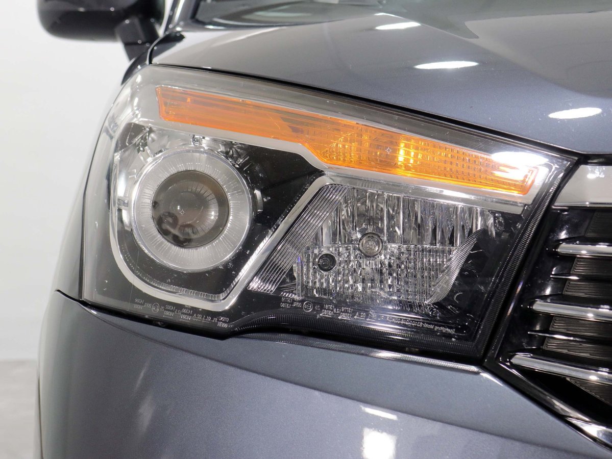 Foto Ssangyong Rodius 11
