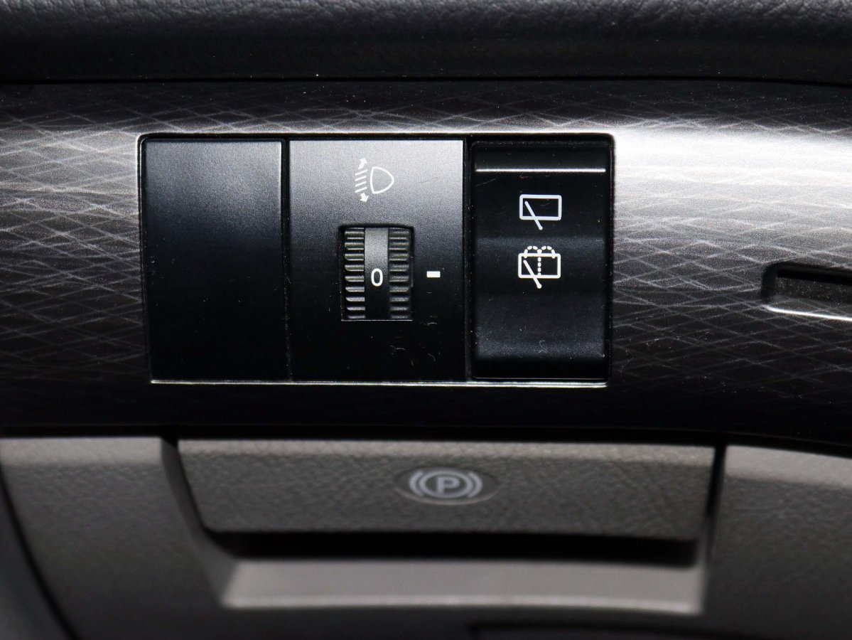 Foto Ssangyong Rodius 23