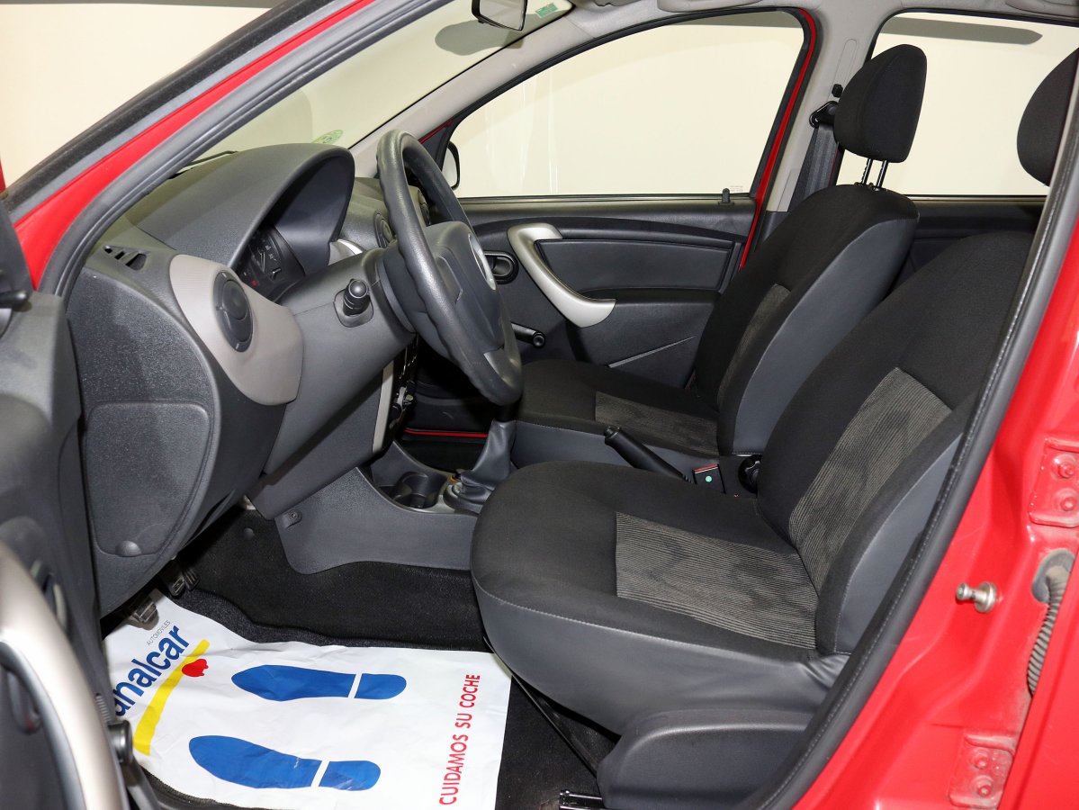 Foto Dacia Sandero 12