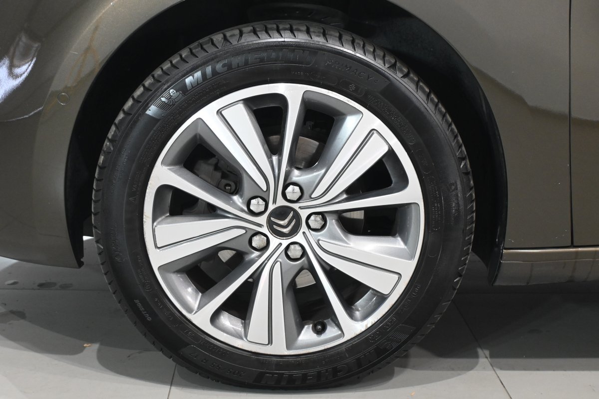 Foto Citroen Grand C4 Picasso 28