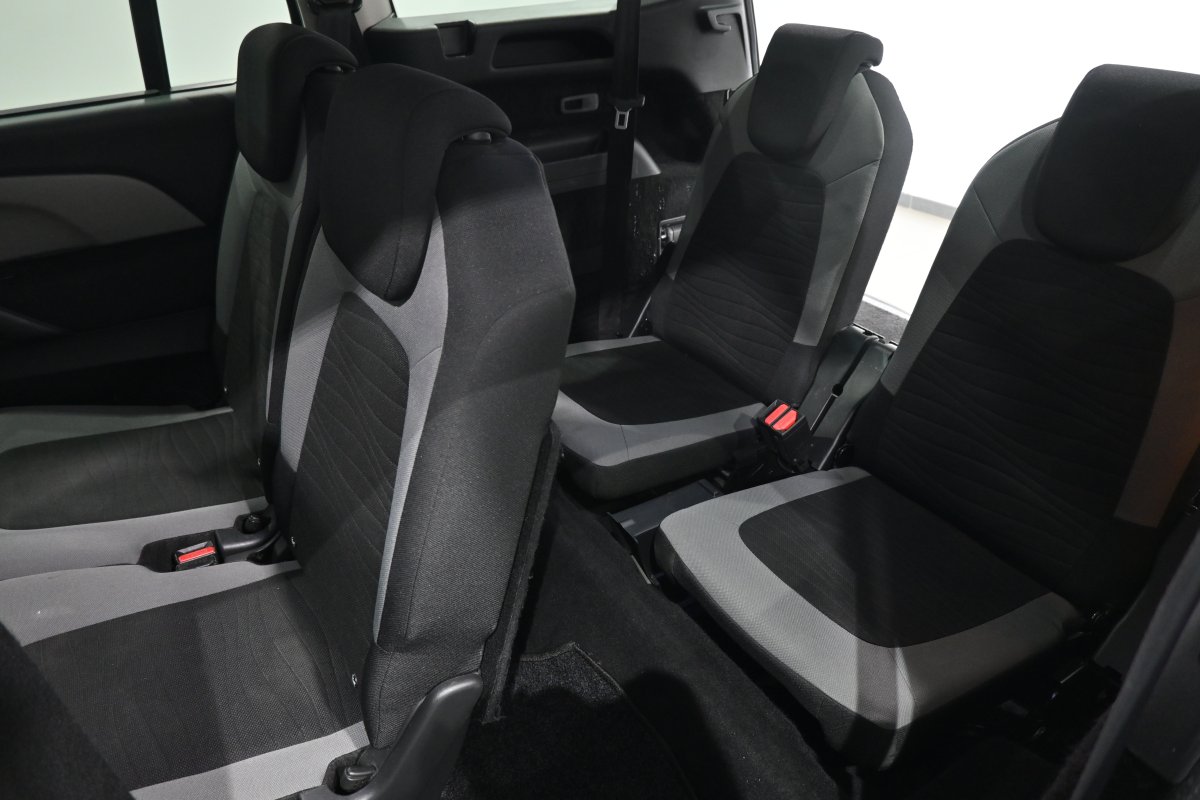 Foto Citroen Grand C4 Picasso 13