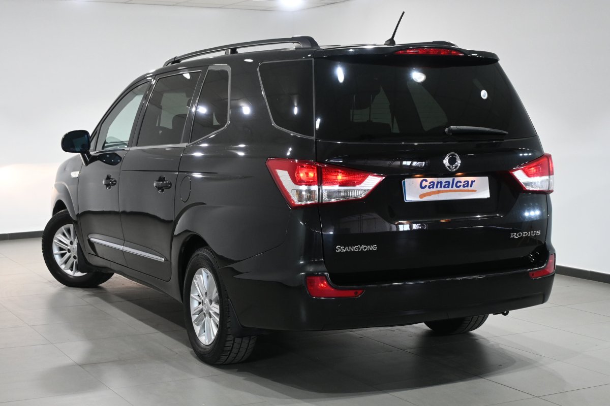 Foto Ssangyong Rodius 6
