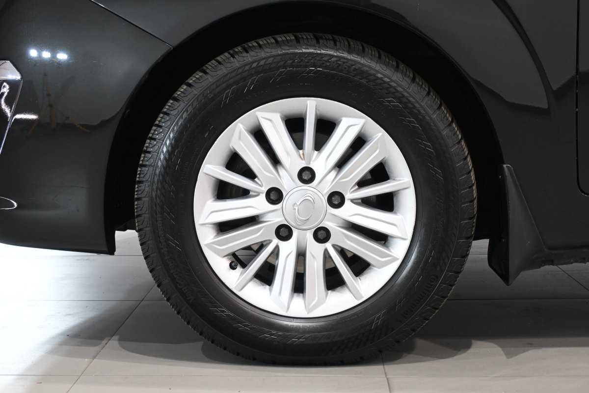 Foto Ssangyong Rodius 28