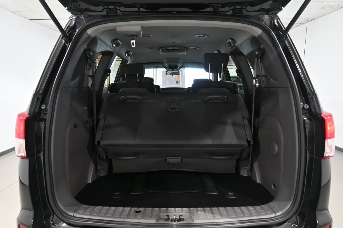 Foto Ssangyong Rodius 8