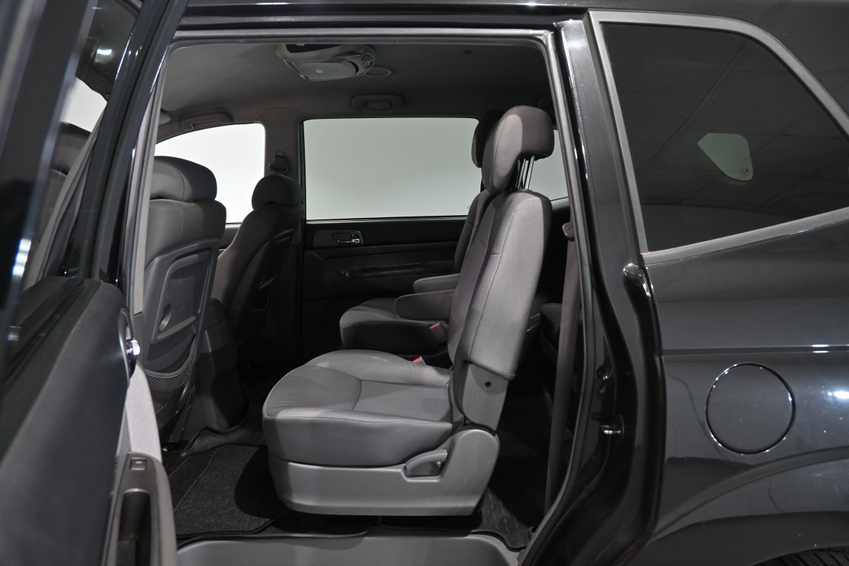 Foto Ssangyong Rodius 11