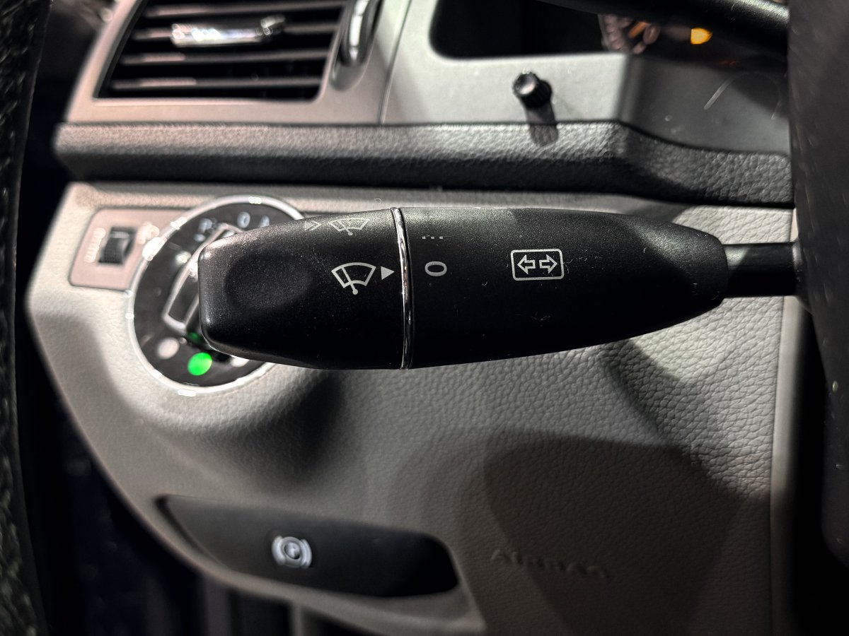 Foto Mercedes-Benz C 21