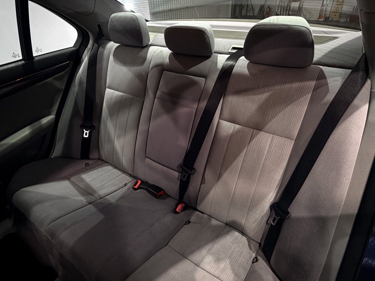 Foto Mercedes-Benz C 12