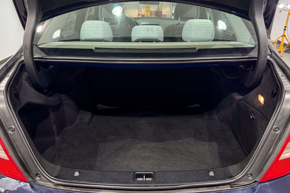 Foto Mercedes-Benz C 8