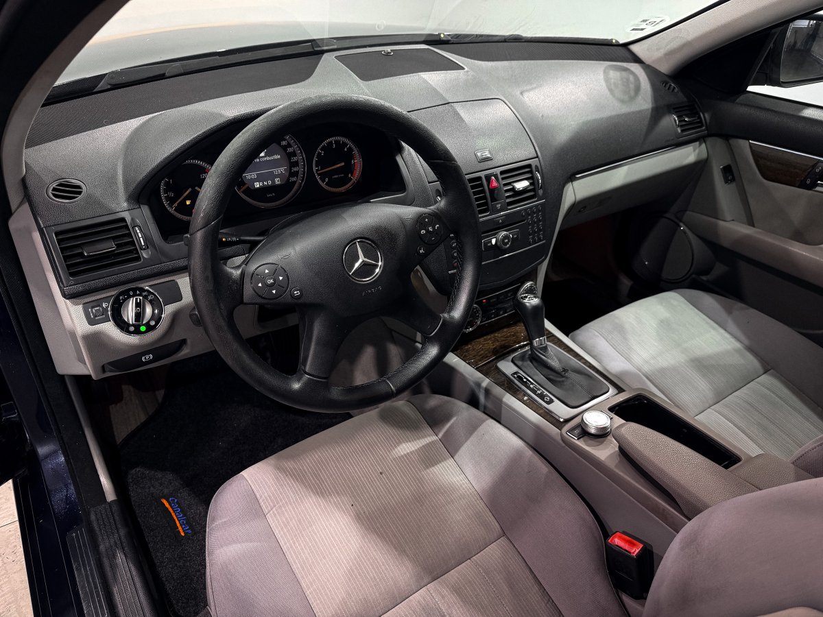 Foto Mercedes-Benz C 9