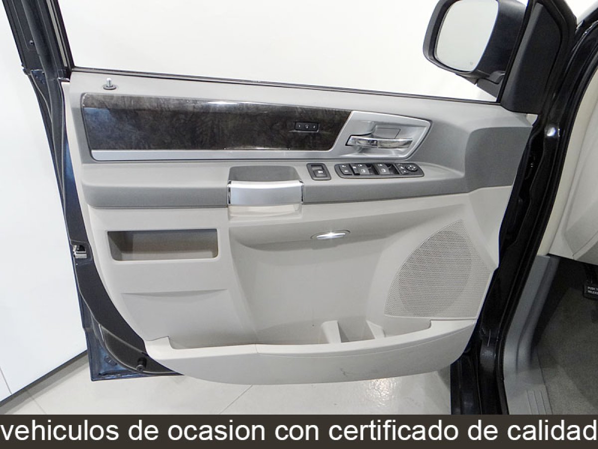 Foto Chrysler Grand Voyager 25