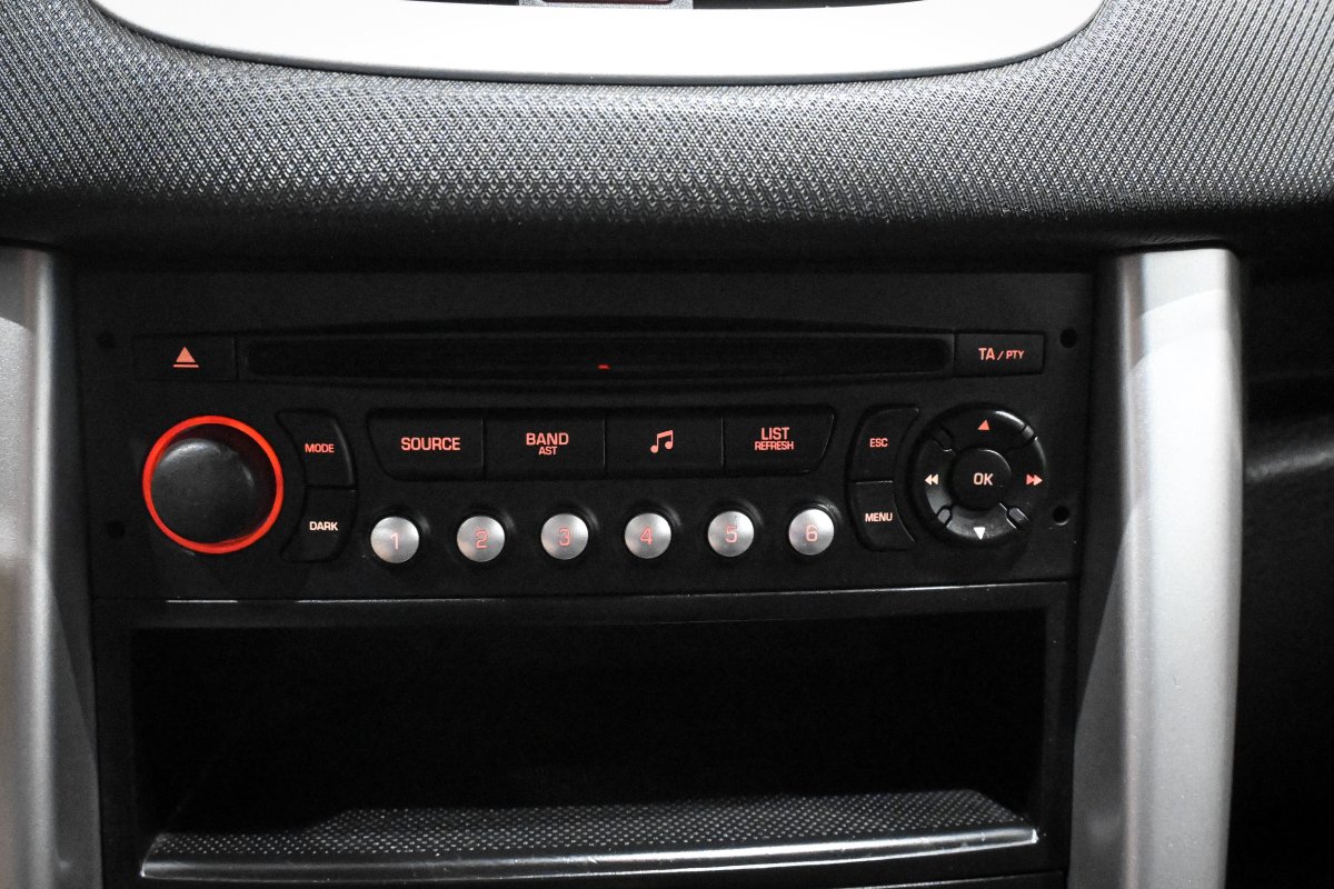 Foto Peugeot 207 16