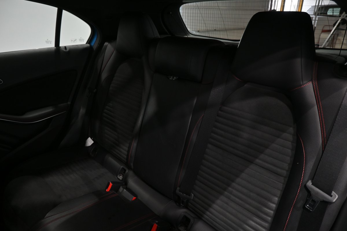 Foto Mercedes-Benz A 12