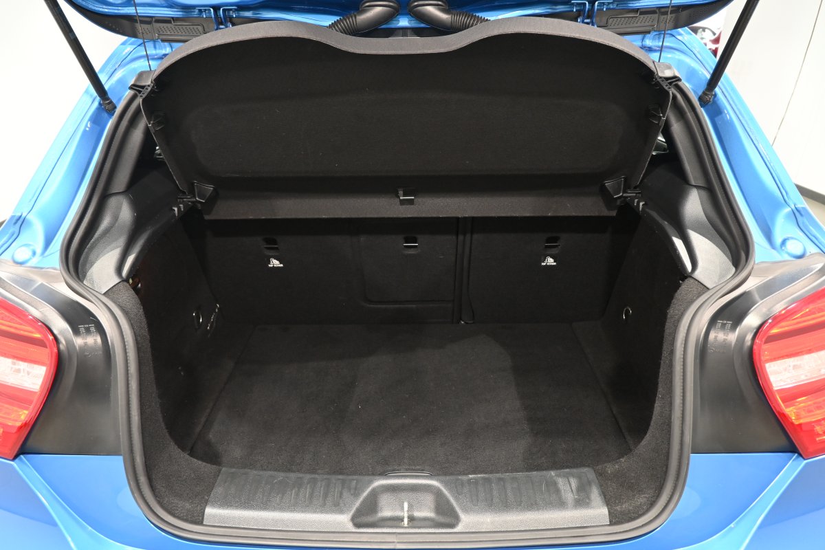 Foto Mercedes-Benz A 8