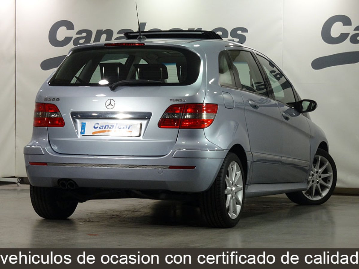 Foto Mercedes-Benz B 200 4