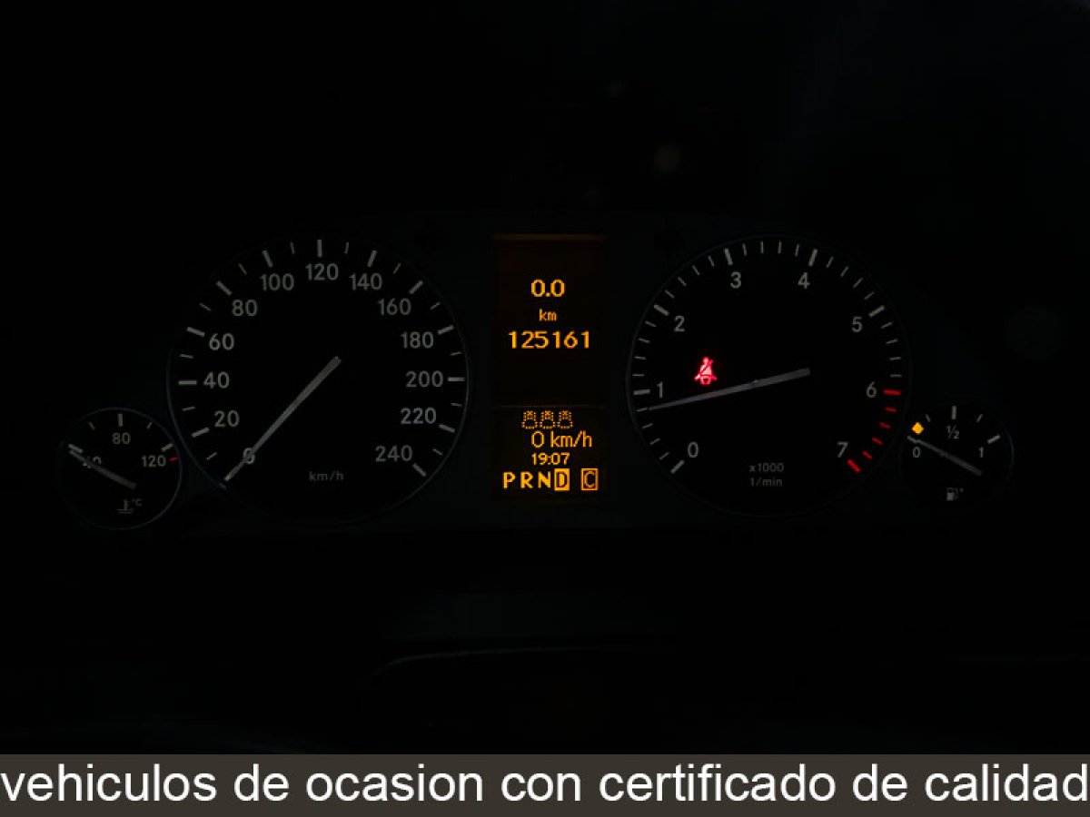 Foto Mercedes-Benz B 200 12