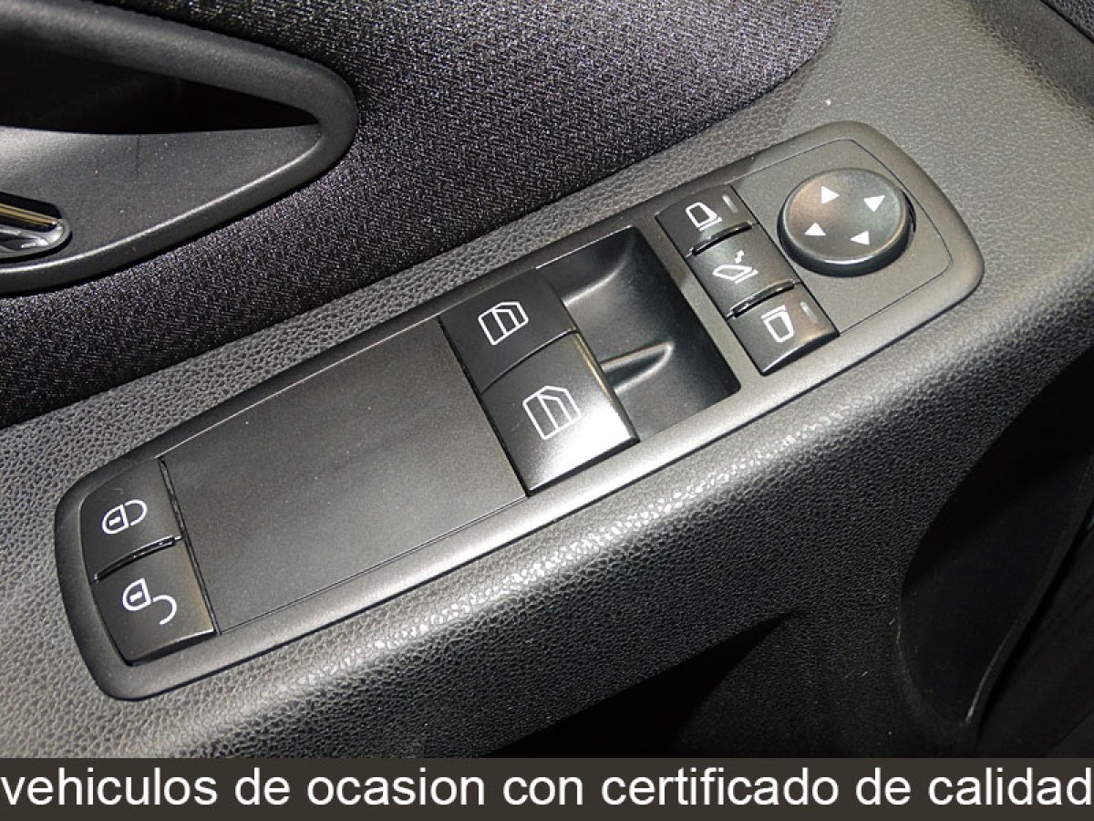 Foto Mercedes-Benz B 200 21