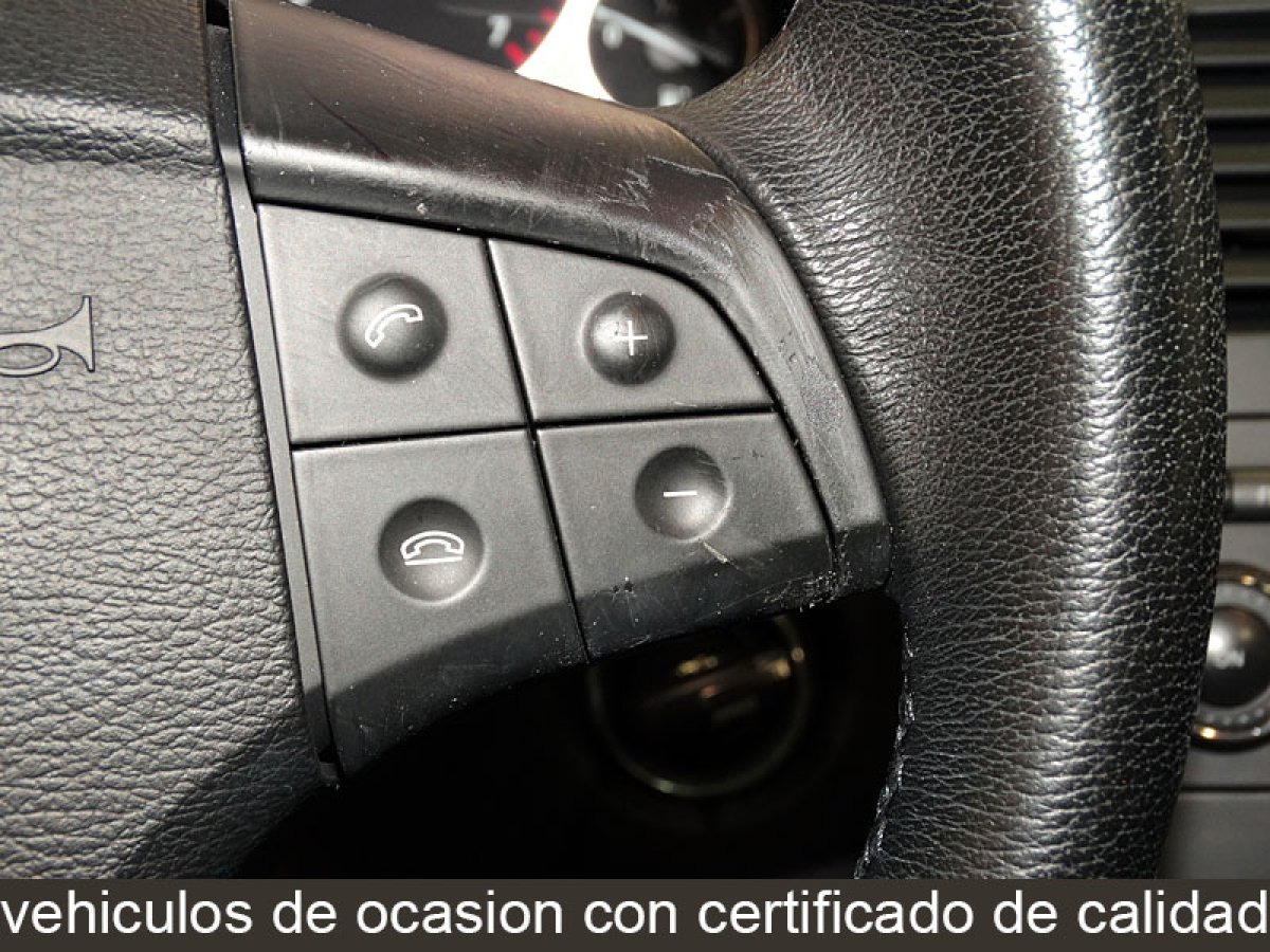 Foto Mercedes-Benz B 200 24