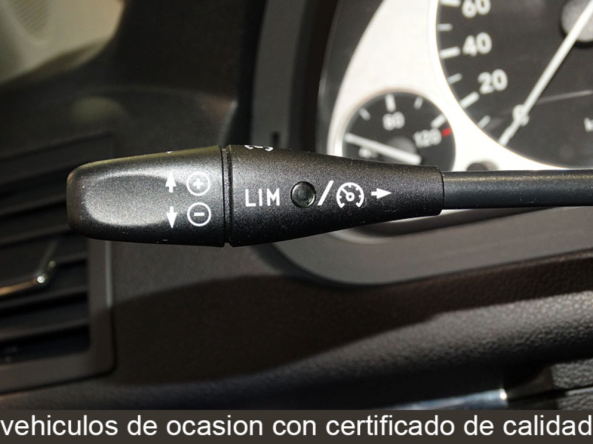 Foto Mercedes-Benz B 200 25