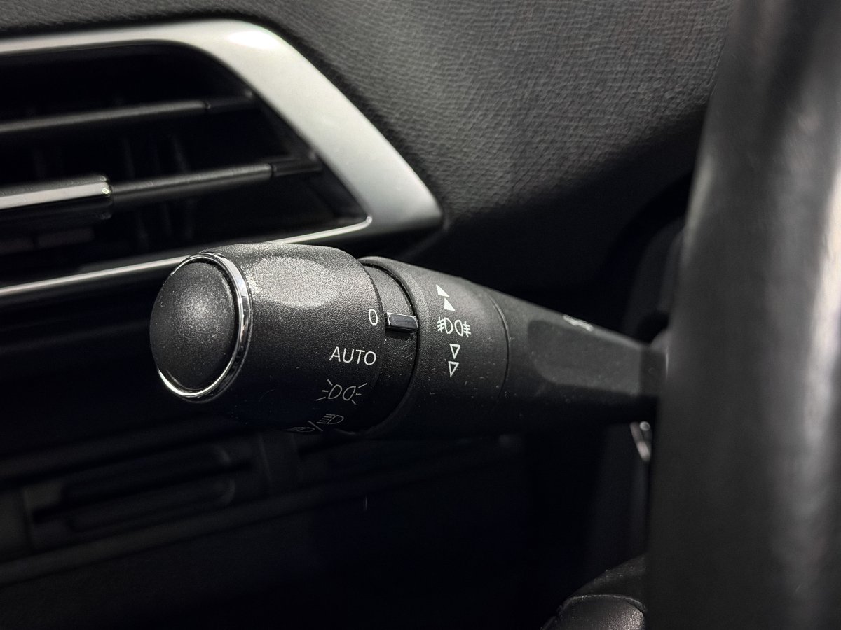 Foto Peugeot 3008 24