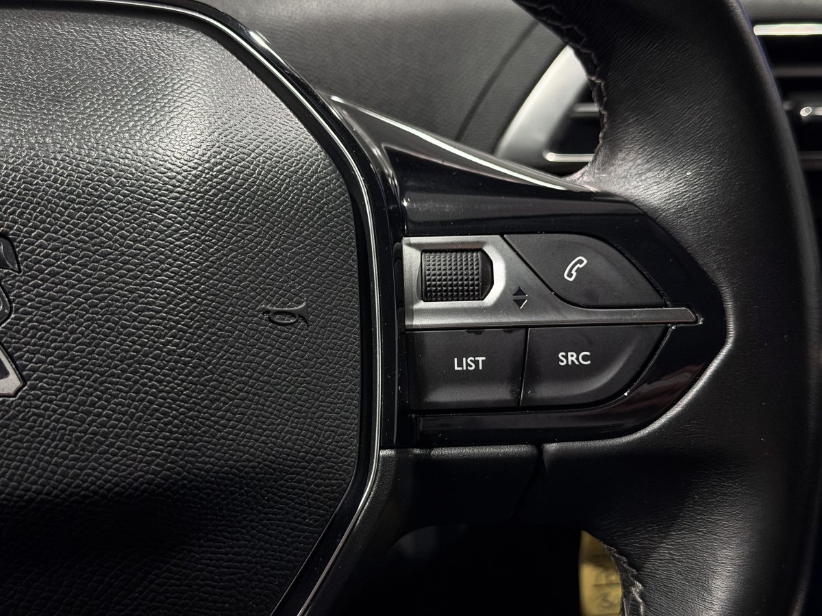 Foto Peugeot 3008 23