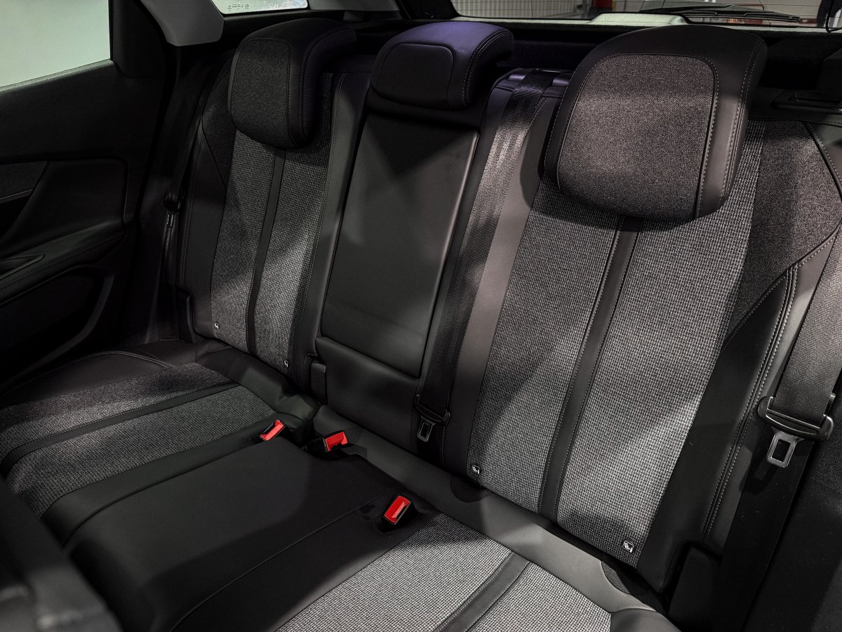 Foto Peugeot 3008 12