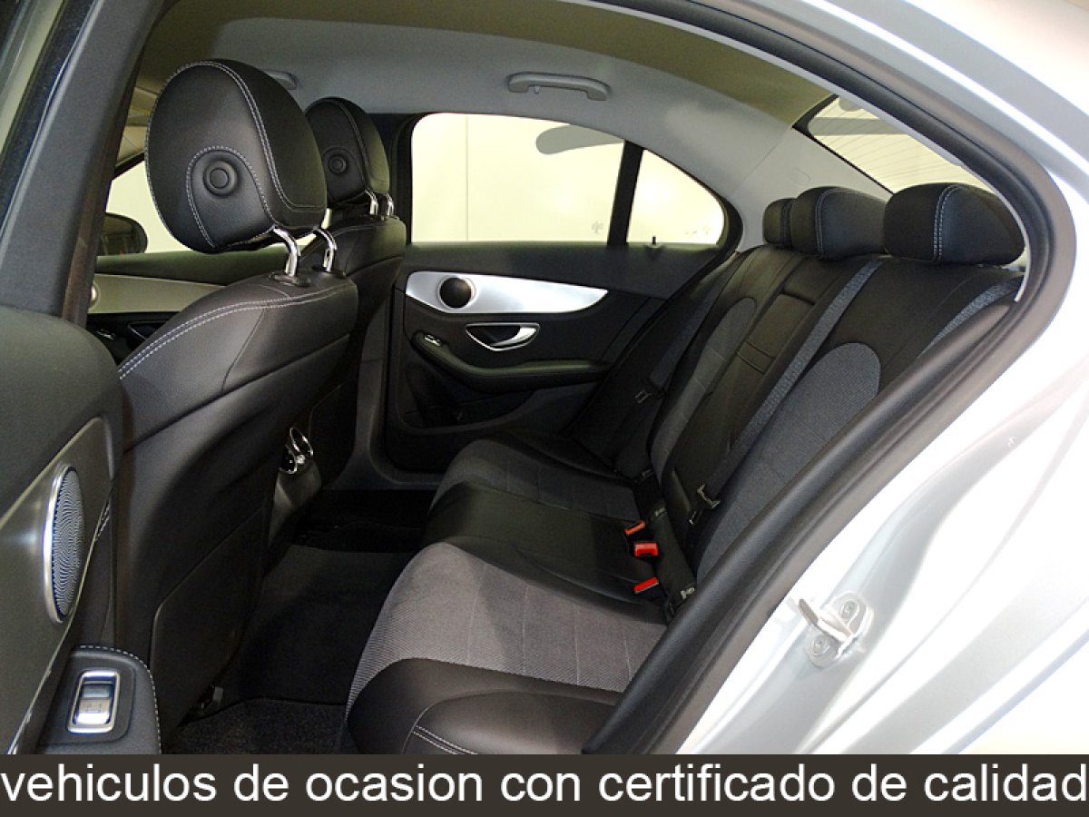 Foto Mercedes-Benz C 220 15