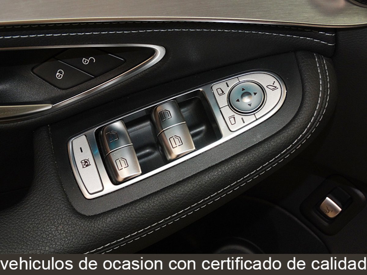 Foto Mercedes-Benz C 220 26