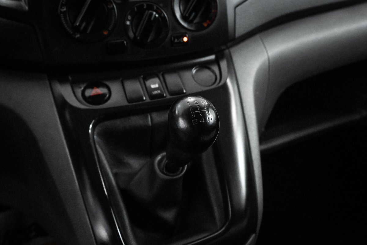Foto Nissan NV200 21