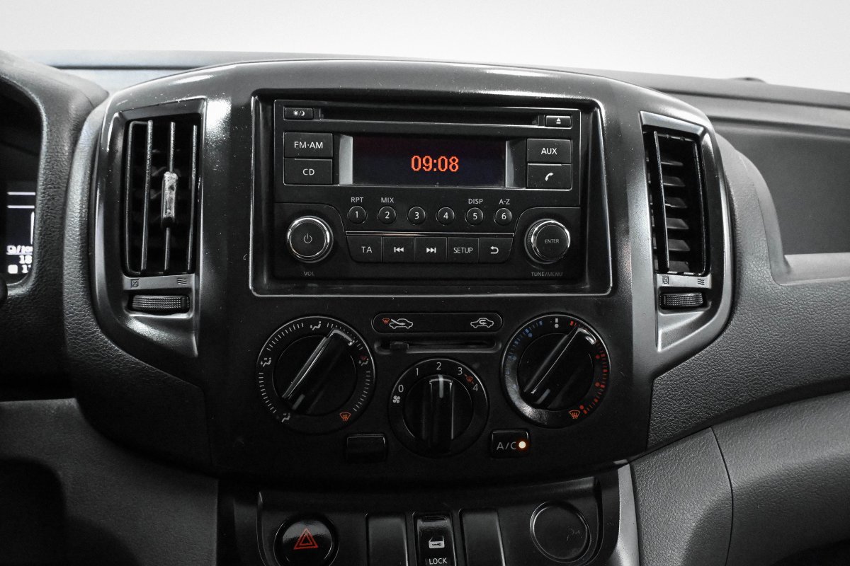 Foto Nissan NV200 17