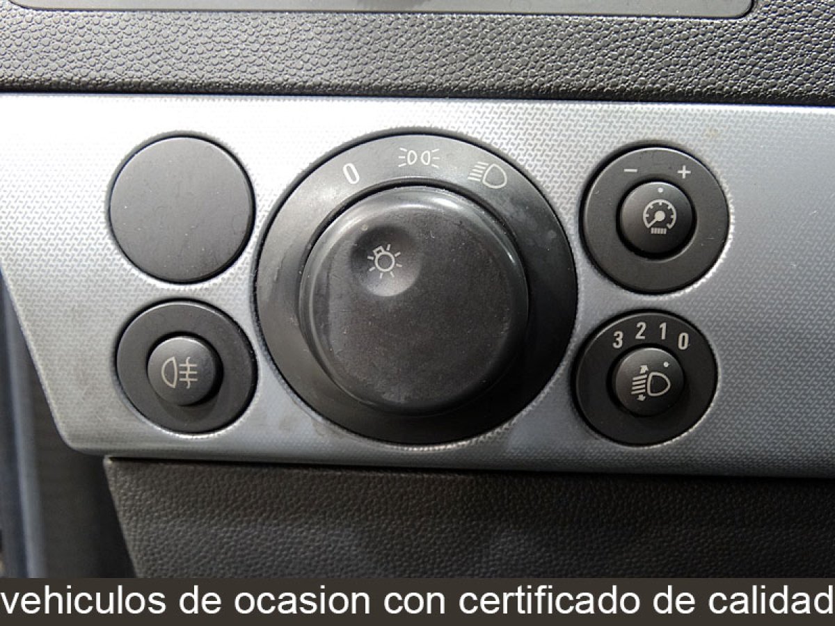Foto Opel Astra 14